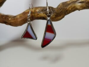 boucle d'oreille rouge et blanc