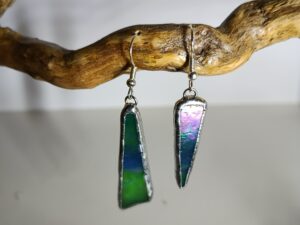 boucle d'oreille transparente (copie)