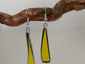 boucle d'oreille jaune