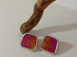 boucle d'oreille rouge
